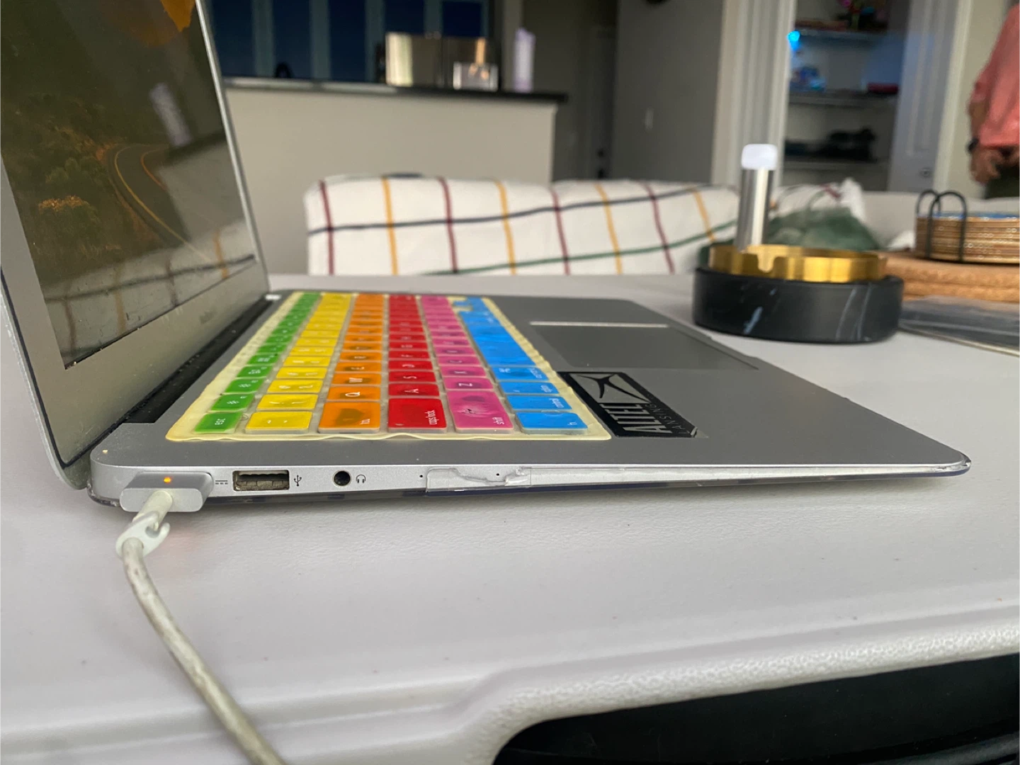 Apple MacBook Air (13-inch, Mid 2013) - photo 5