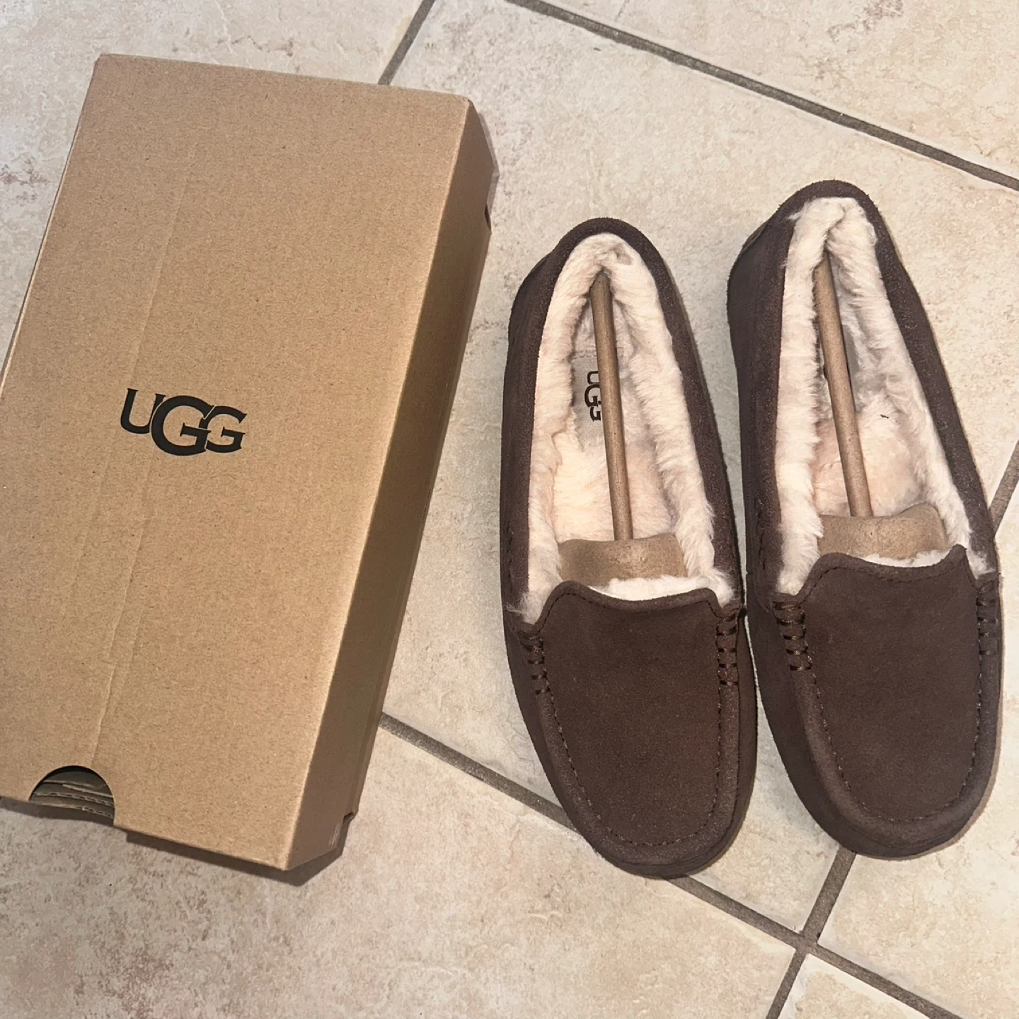 UGG Ansley Slipper Moc Toe Shoes