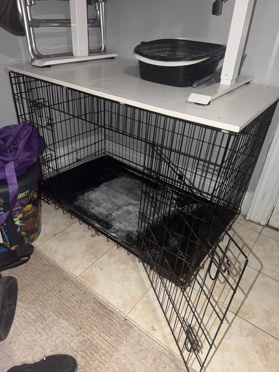 Black Wire Dog Crate with Tray