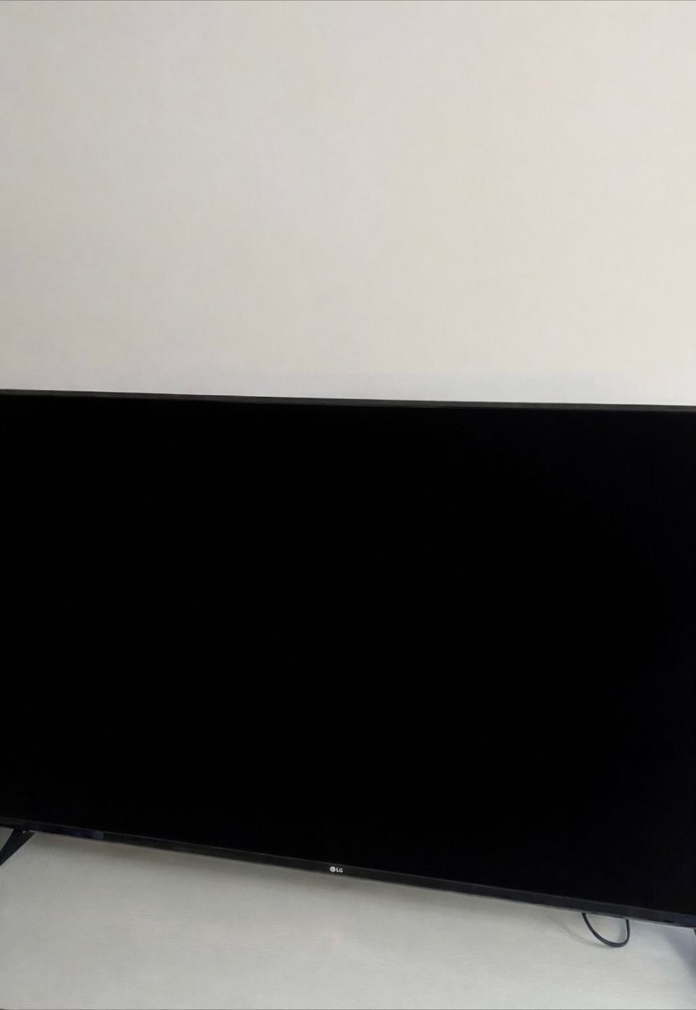 LG 55” Smart TV – Good Condition – Remote Included