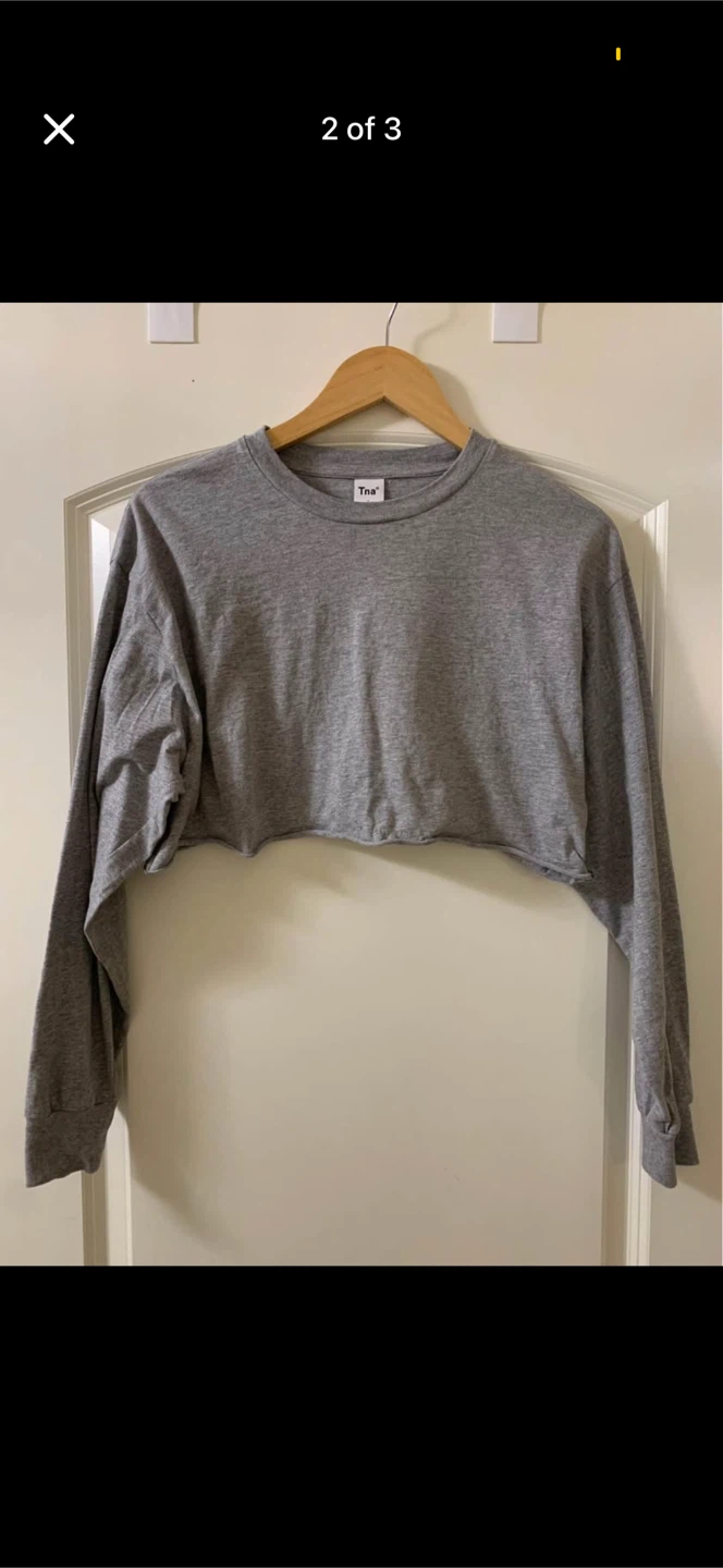Aritzia Tna Cropped Long Sleeve Sweatshirt - photo 2