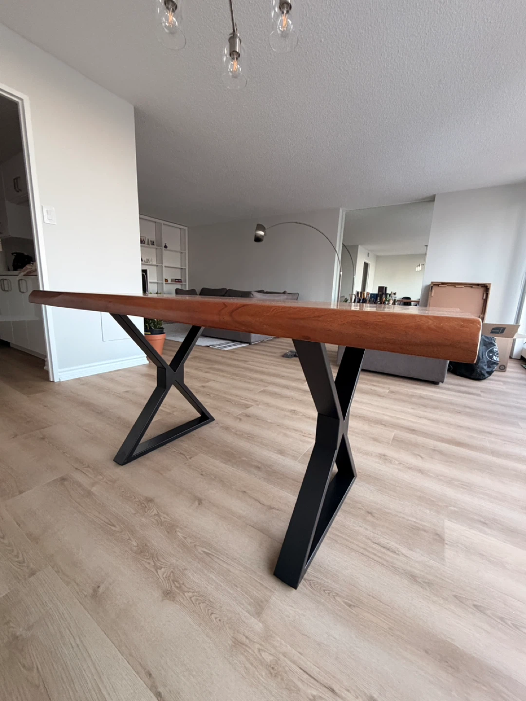 Solid Wood Dining Table with 4 Black Chairs - photo 4