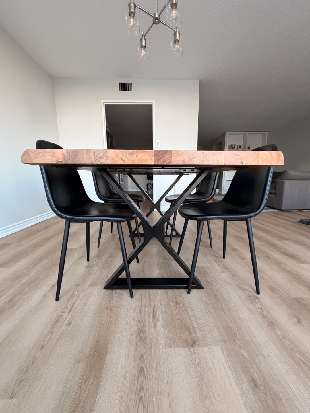 Solid Wood Dining Table with 4 Black Chairs - photo 3