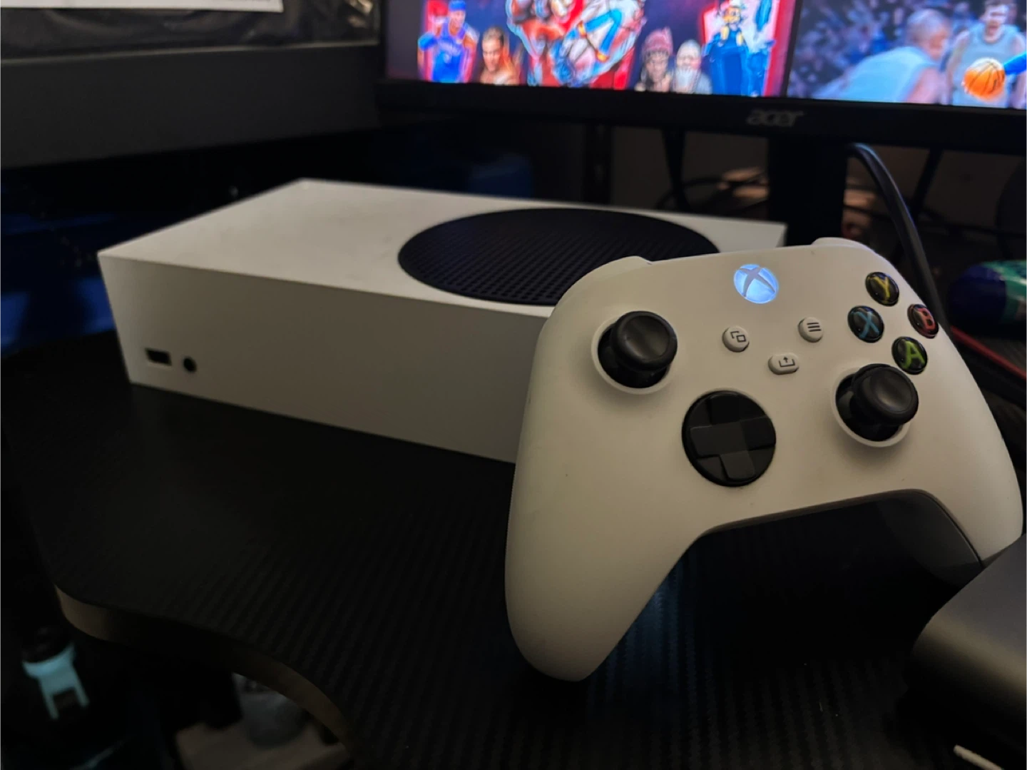 Xbox Series S Console and Controller (Rechargeable Battery)