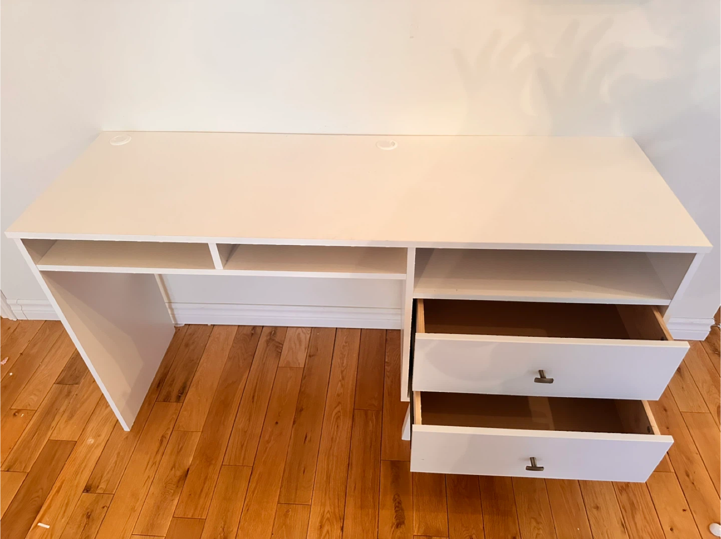 White Modern Desk with Drawers - photo 2