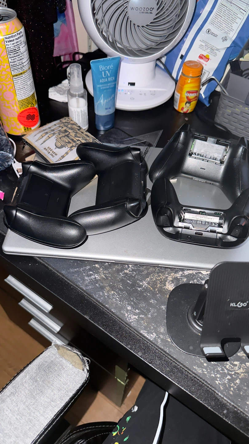 Black Xbox Controllers (4 Total)