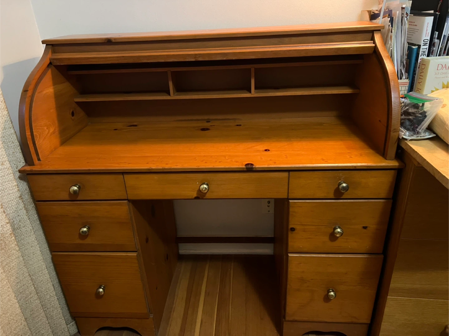 Wooden desk - photo 2