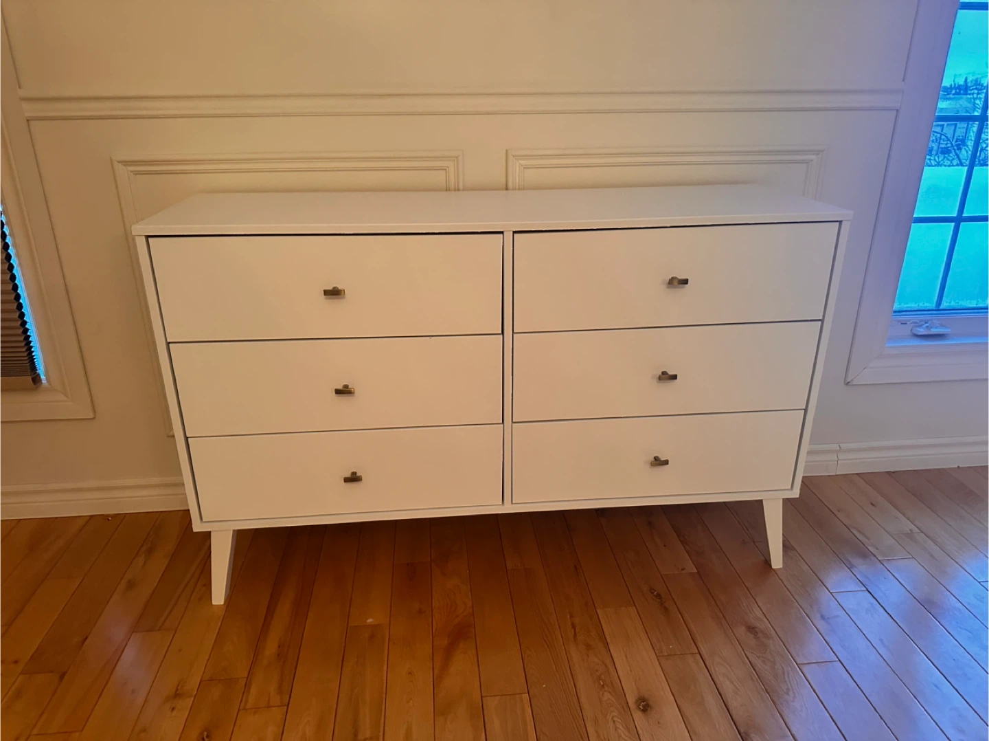 White 6-Drawer Dresser