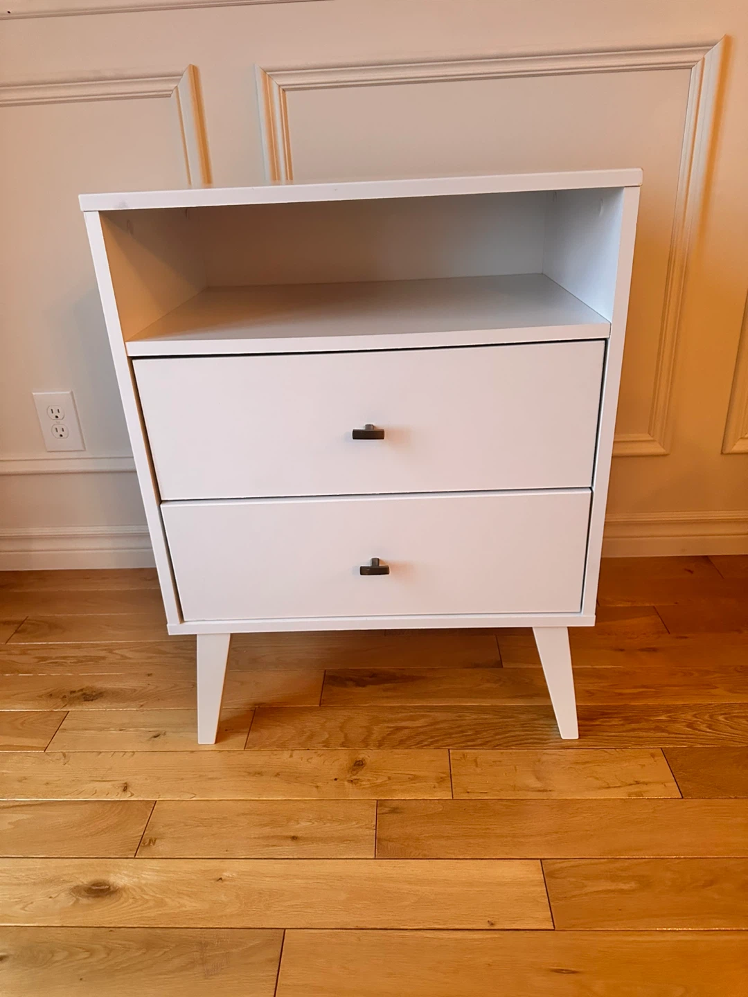 White 2-Drawer Nightstand