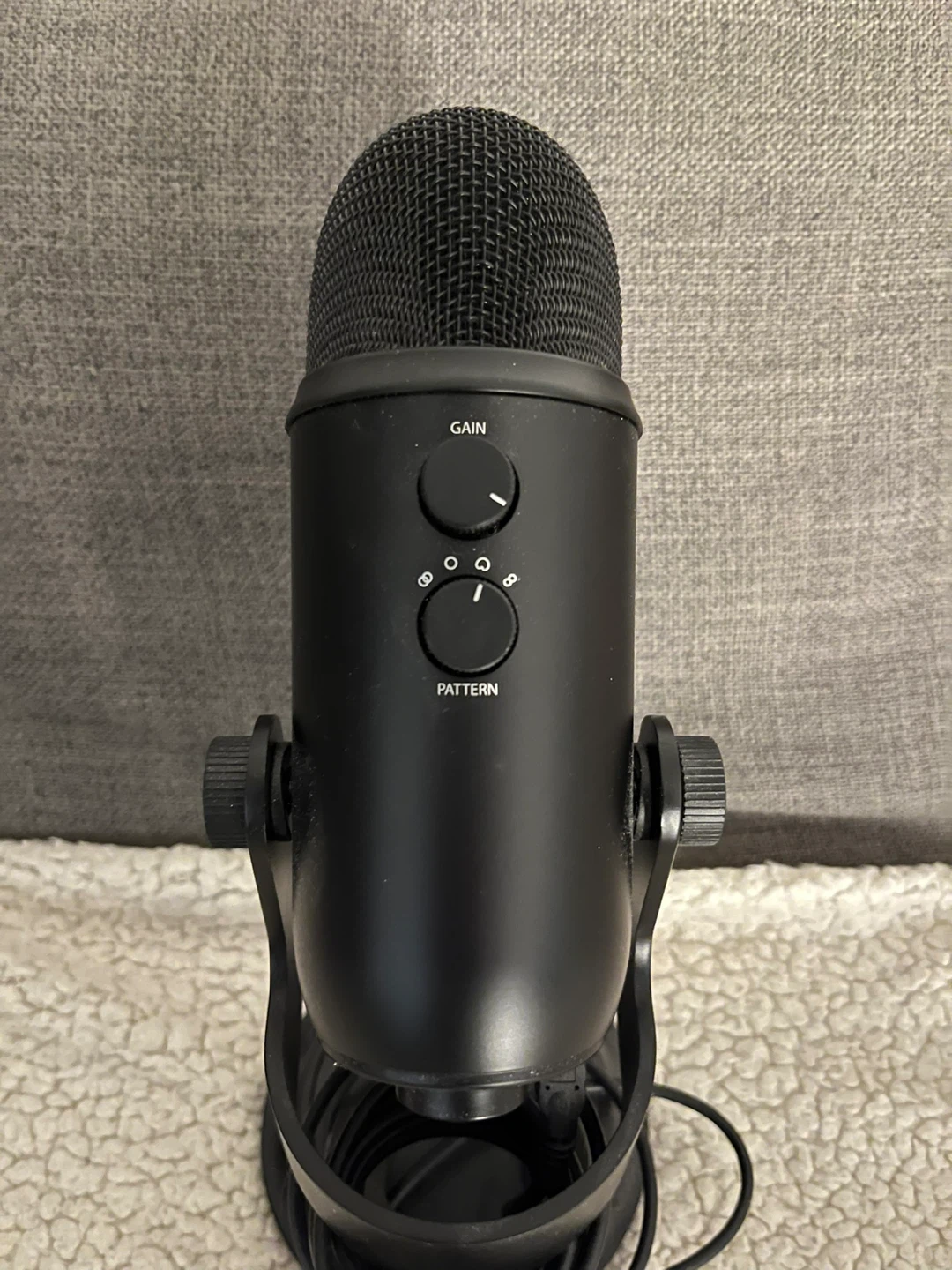 Blue Yeti Blackout USB Microphone