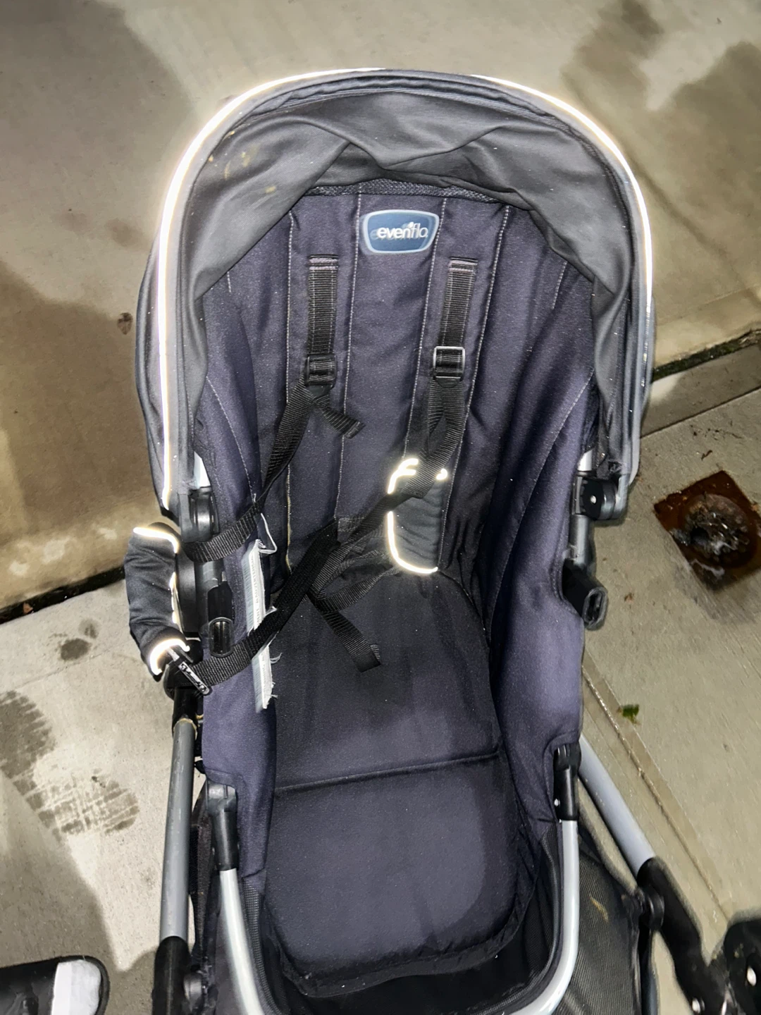 Evenflo Double Stroller Travel System with Car Seat and Base - photo 4