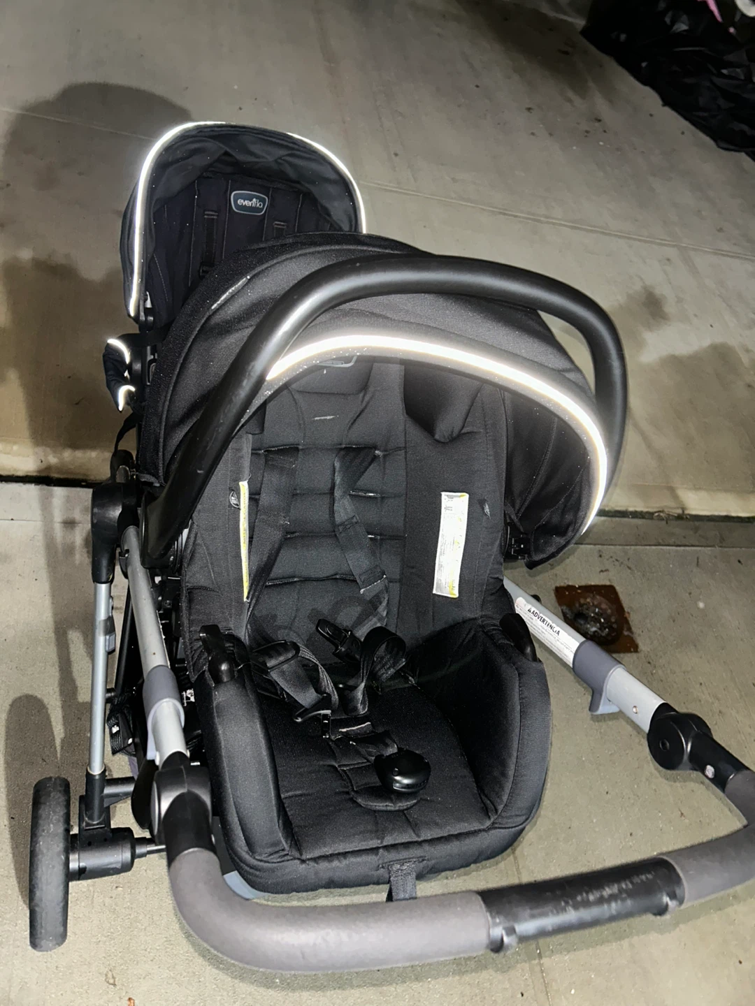 Evenflo Double Stroller Travel System with Car Seat and Base - photo 2