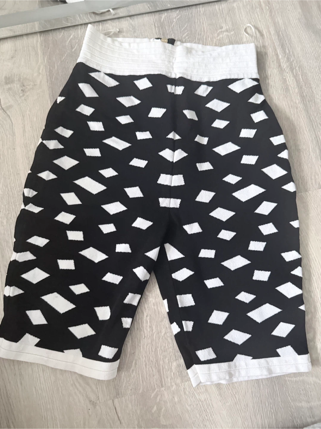 Balmain Paris Black & White Diamond Knit Shorts Size 34