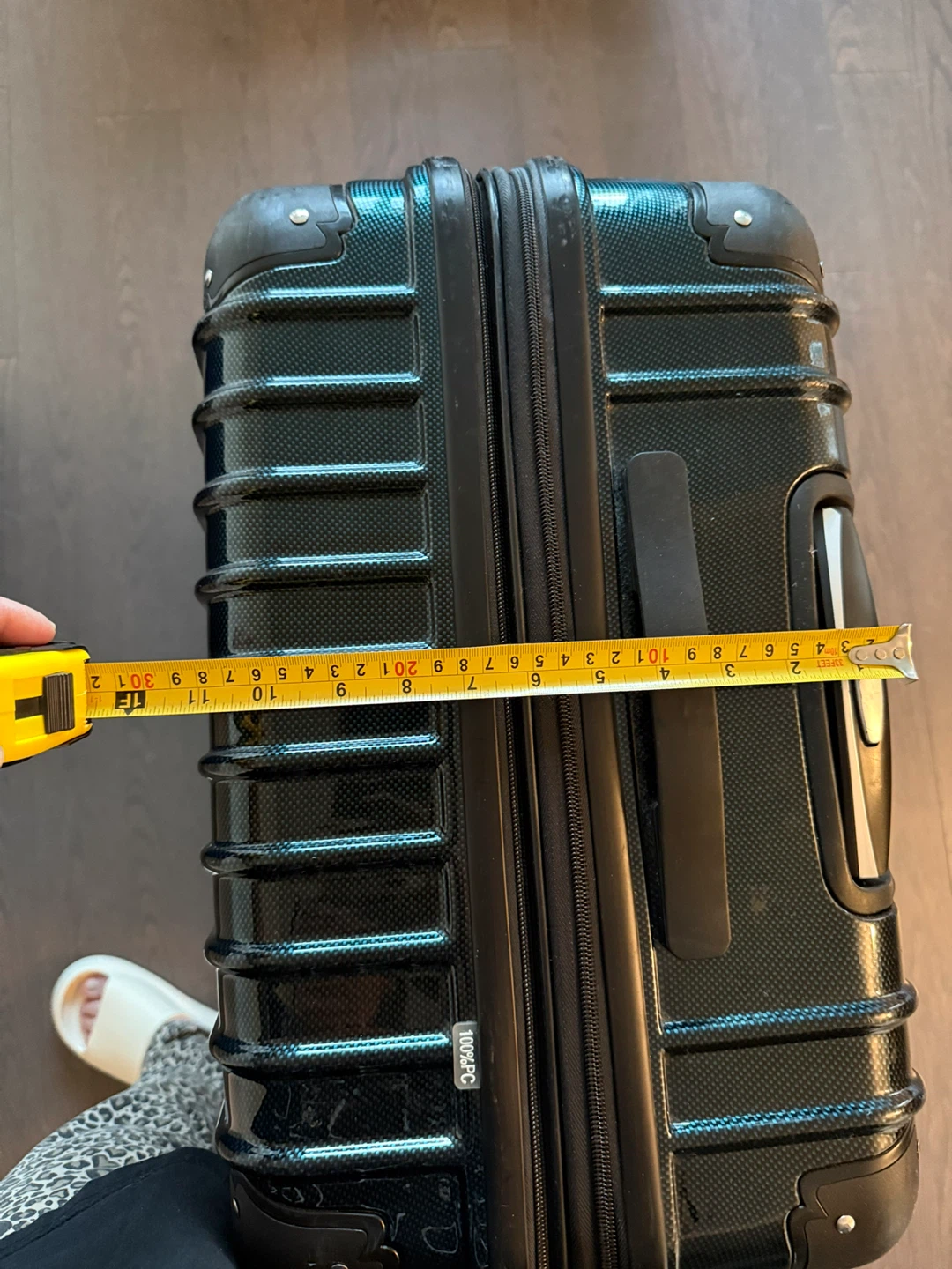 Black Hardside Spinner Suitcase - photo 5