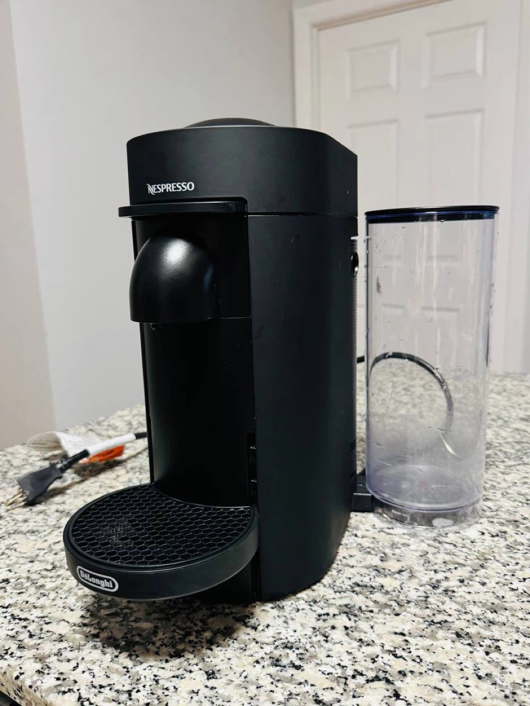 Nespresso DeLonghi Vertuo Coffee Machine - Black