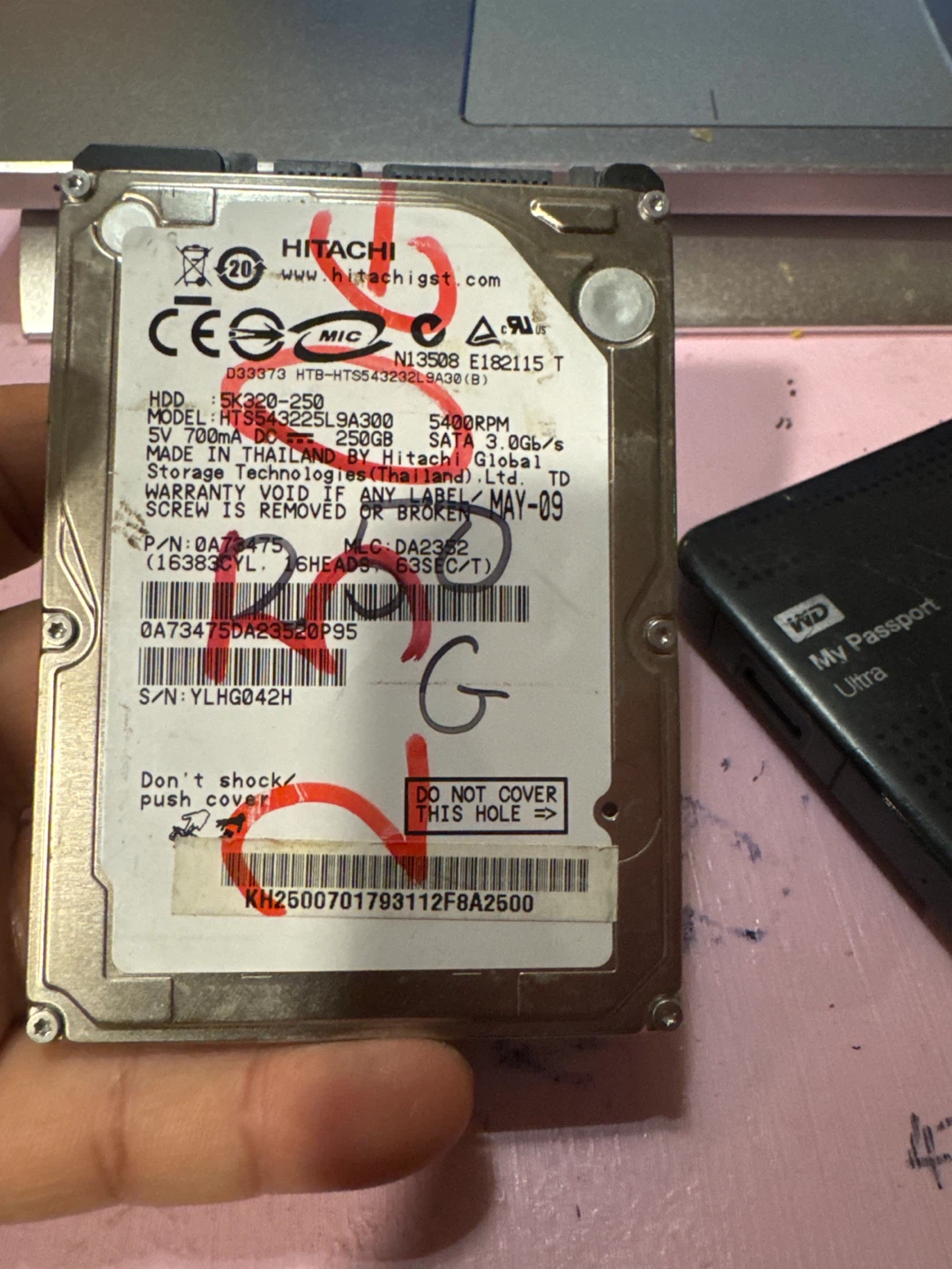 HITACHI 250GB 2.5" HDD