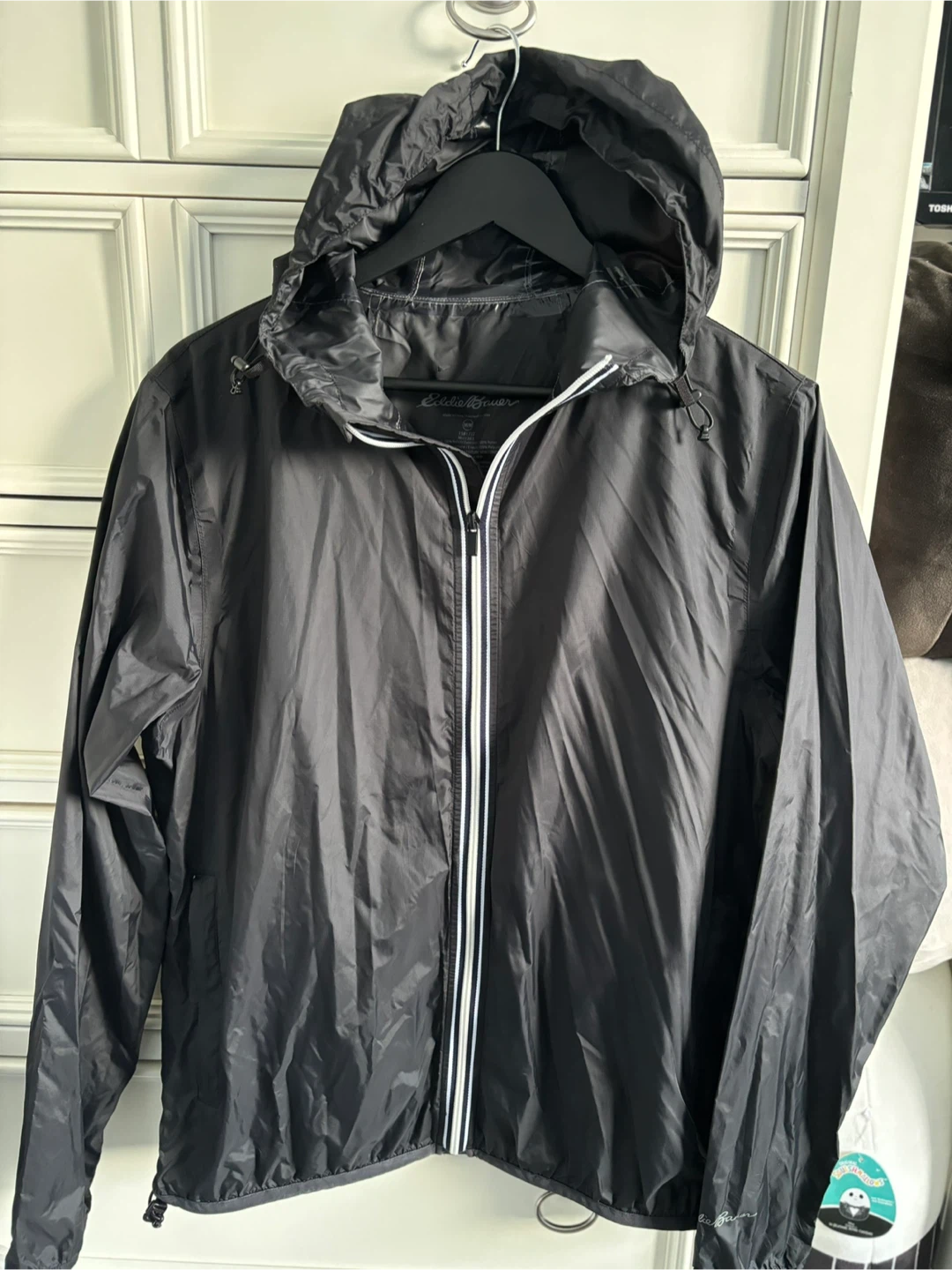 Eddie Bauer Black Hooded Windbreaker Jacket (M)