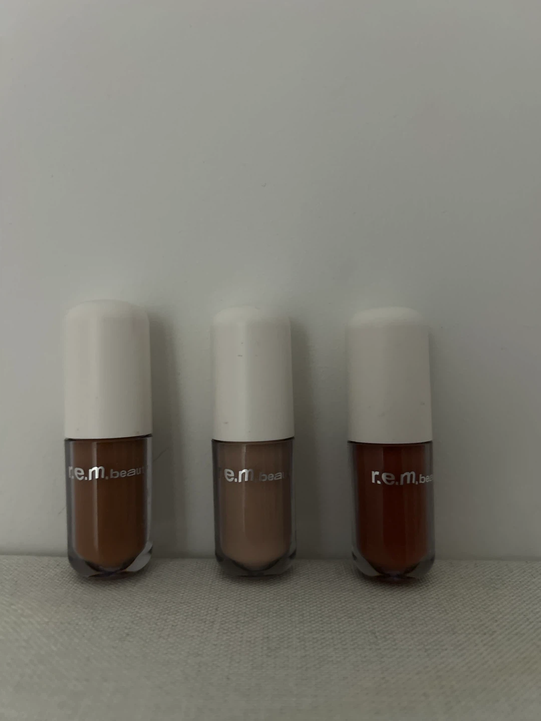 R.E.M. Beauty Liquid eyeshadow Trio