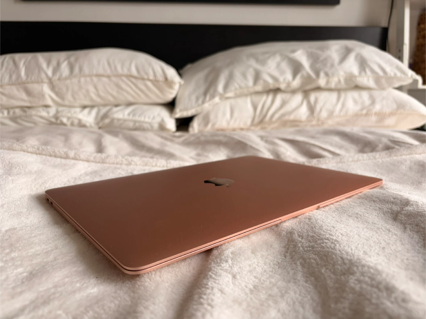 Apple MacBook Air Gold (Retina, 13-inch, 2020) - photo 5