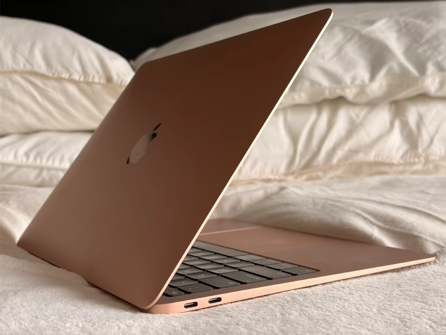 Apple MacBook Air Gold (Retina, 13-inch, 2020) - photo 3