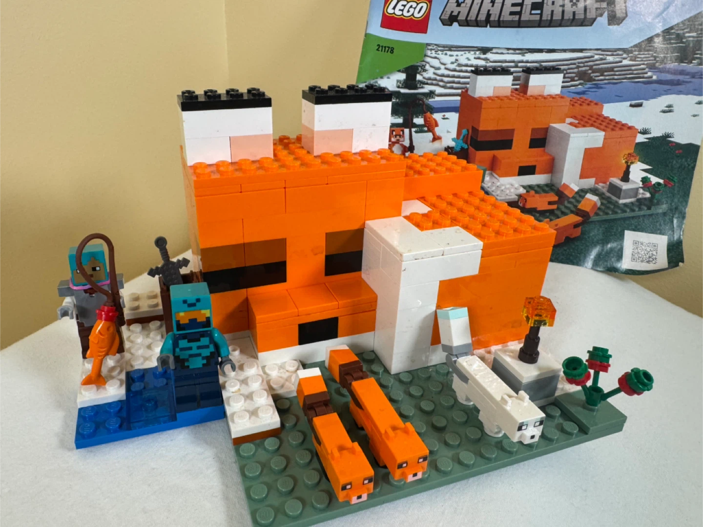 LEGO Minecraft The Fox Lodge Building Set 21178 - photo 2