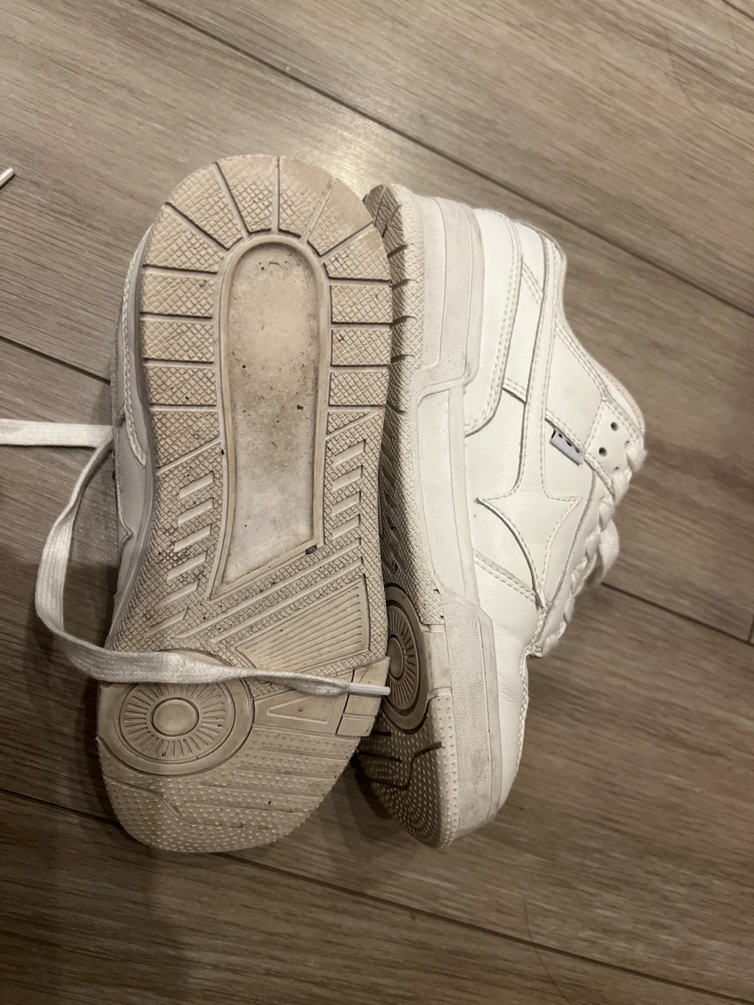 White Sneakers - photo 3