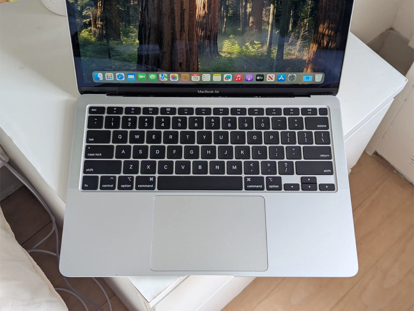 Apple MacBook Air Silver (Retina, 13-inch, 2020) - photo 2