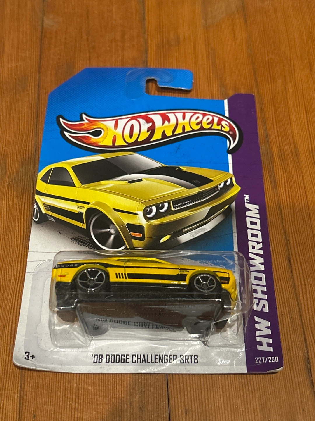 Hot Wheels '08 Dodge Challenger SRT8 HW Showroom Yellow 227/250