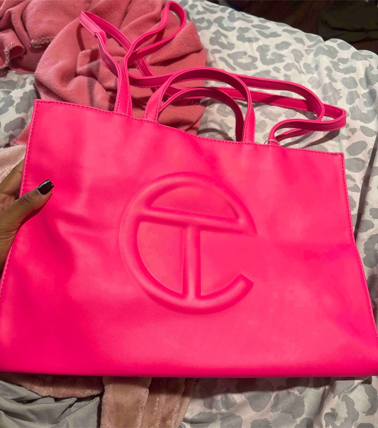 Brand new Medium Telfar Shopping Bag - Neon Pink