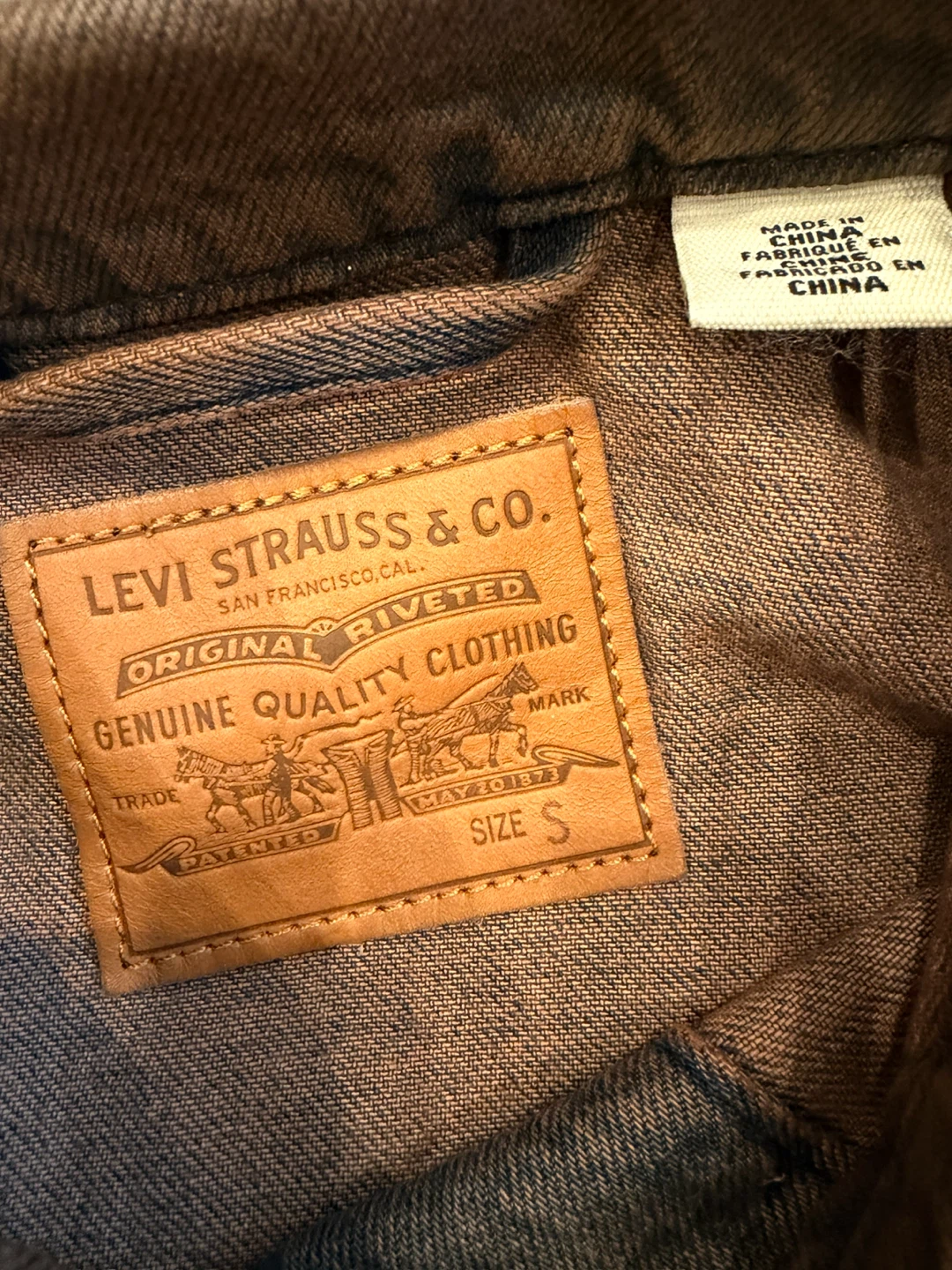 Levi Strauss & Co. Original Denim Jacket - Size S - photo 4