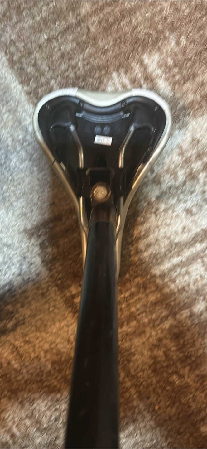 Giant Bicycle Seat Post - photo 4