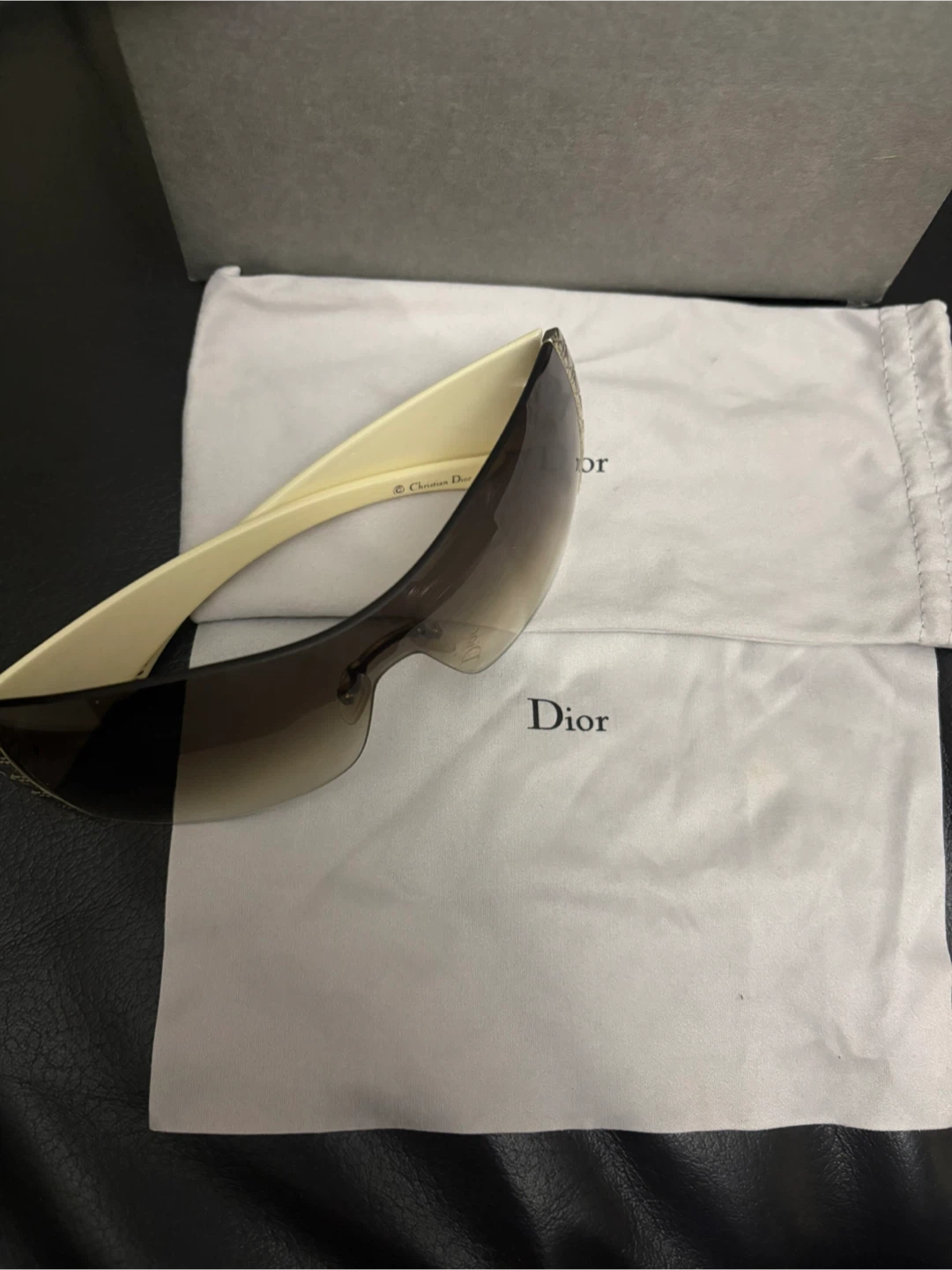 Christian Dior Sunglasses - photo 2