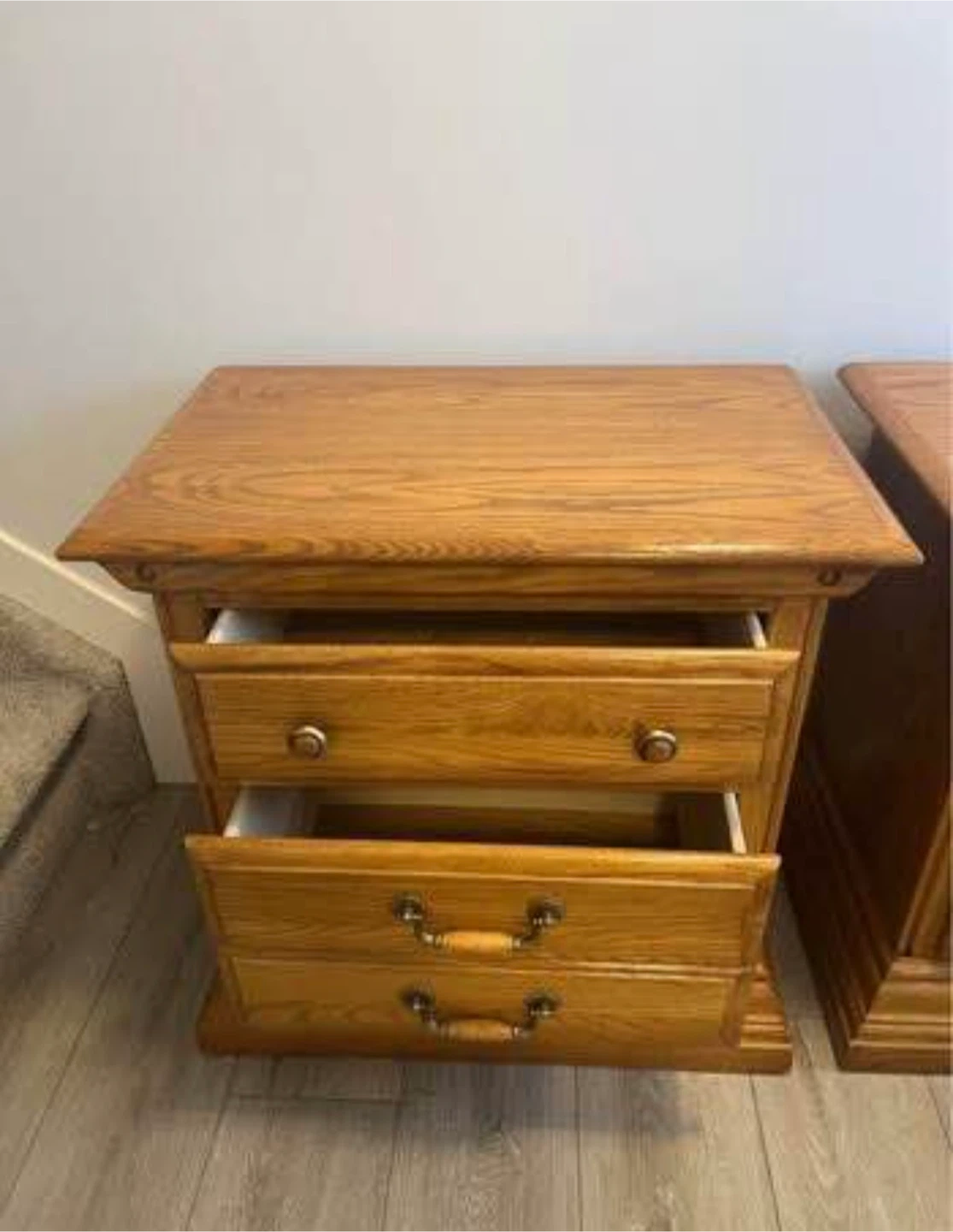 Oak bedside tables - photo 2