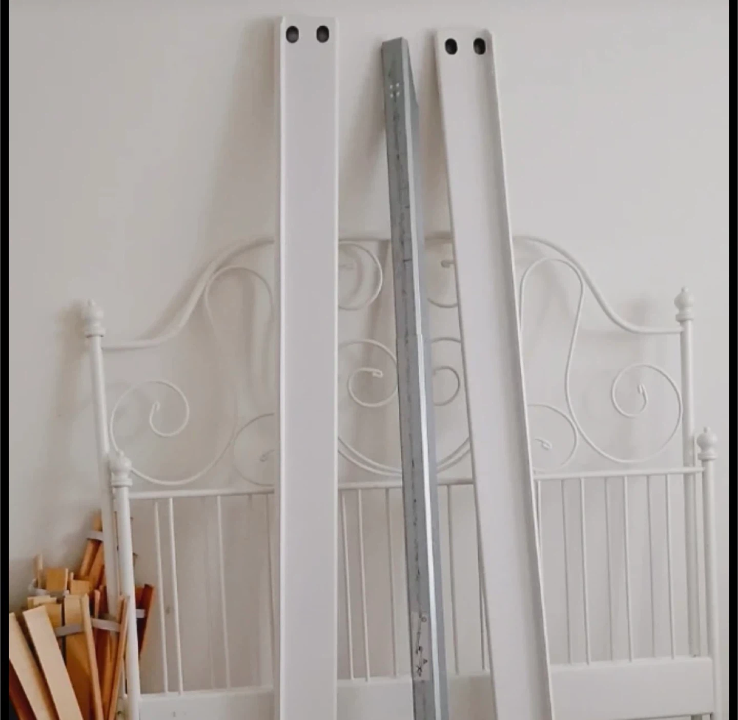 SKORVA/VIDAXL White Metal Bed Frame - photo 2