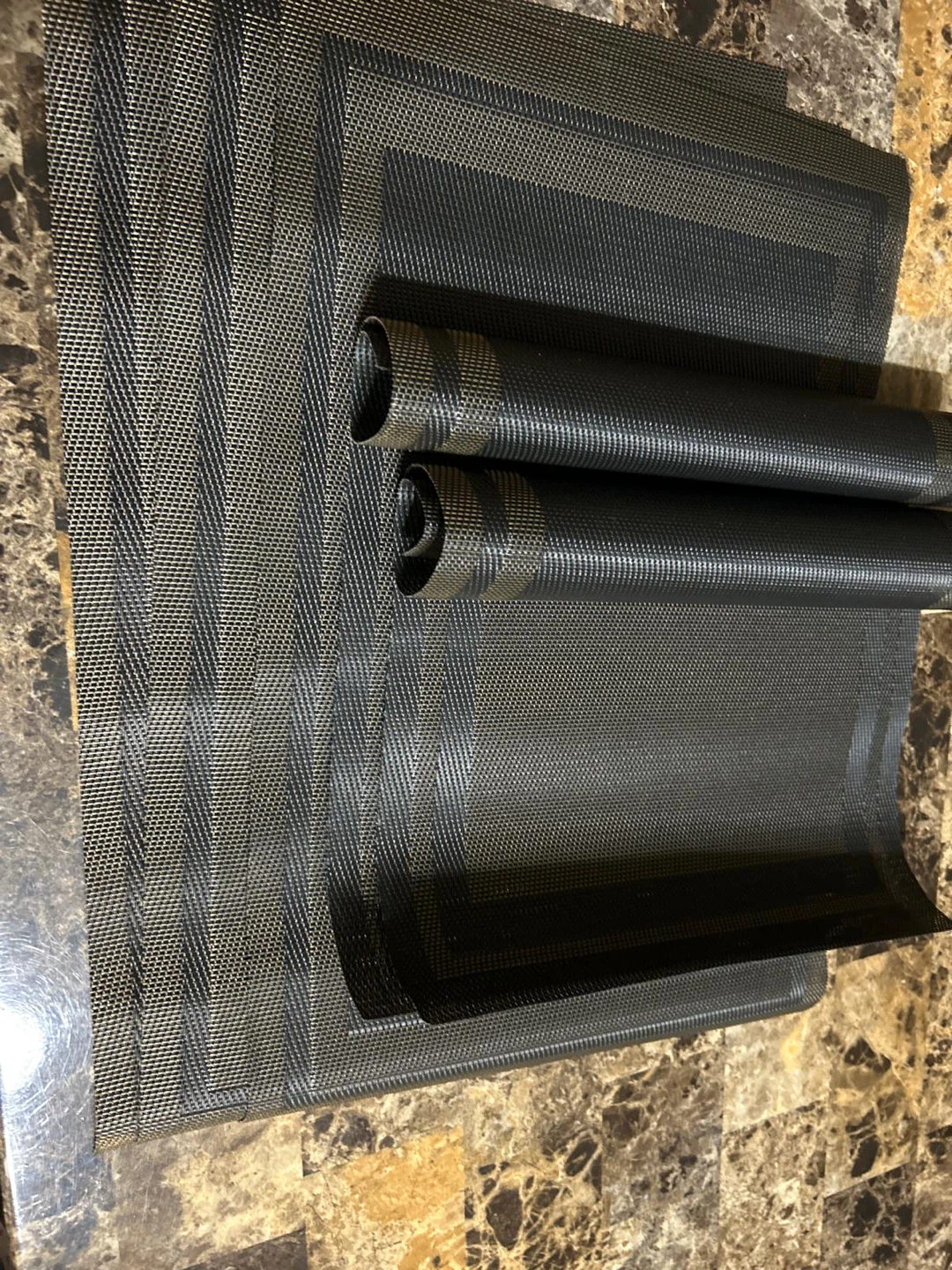 New-Set of 5placemats Black and Gold - photo 5