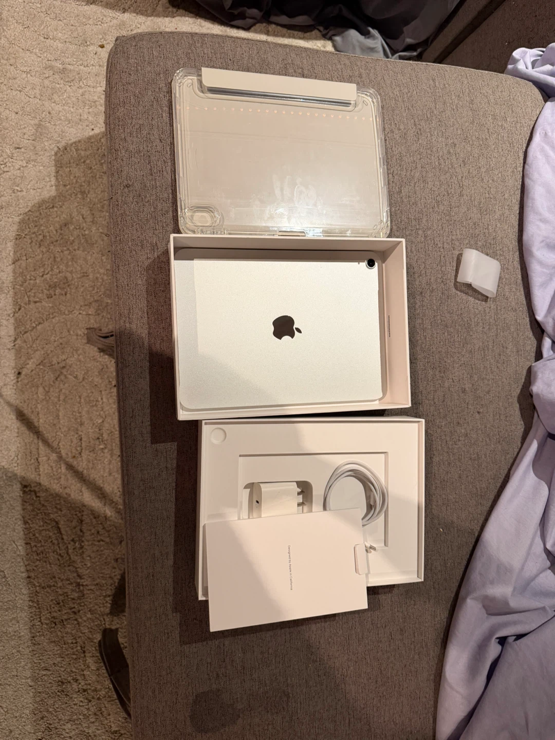 Apple iPad Air (5th Gen) 64GB Wi-Fi - Starlight