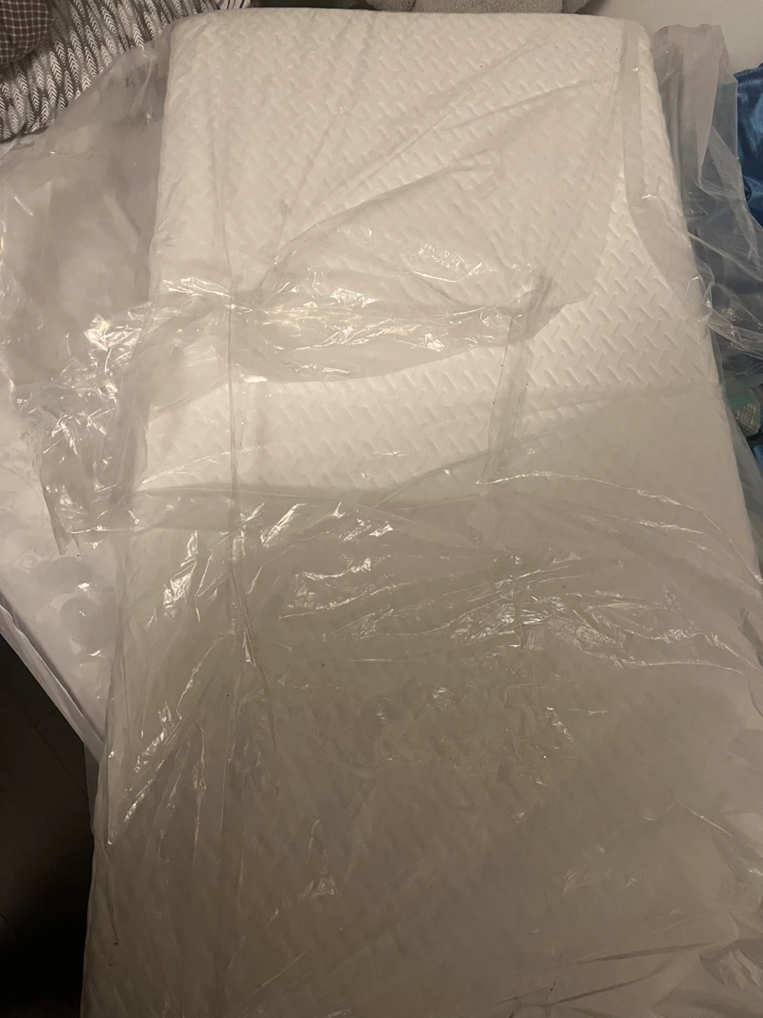 White Toddler Mattress Topper - photo 3