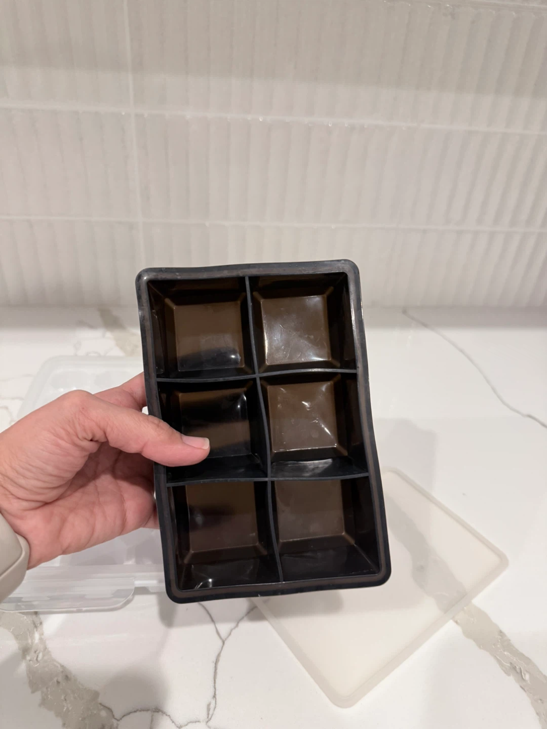 Ice Cube Tray Set with Lids - photo 3