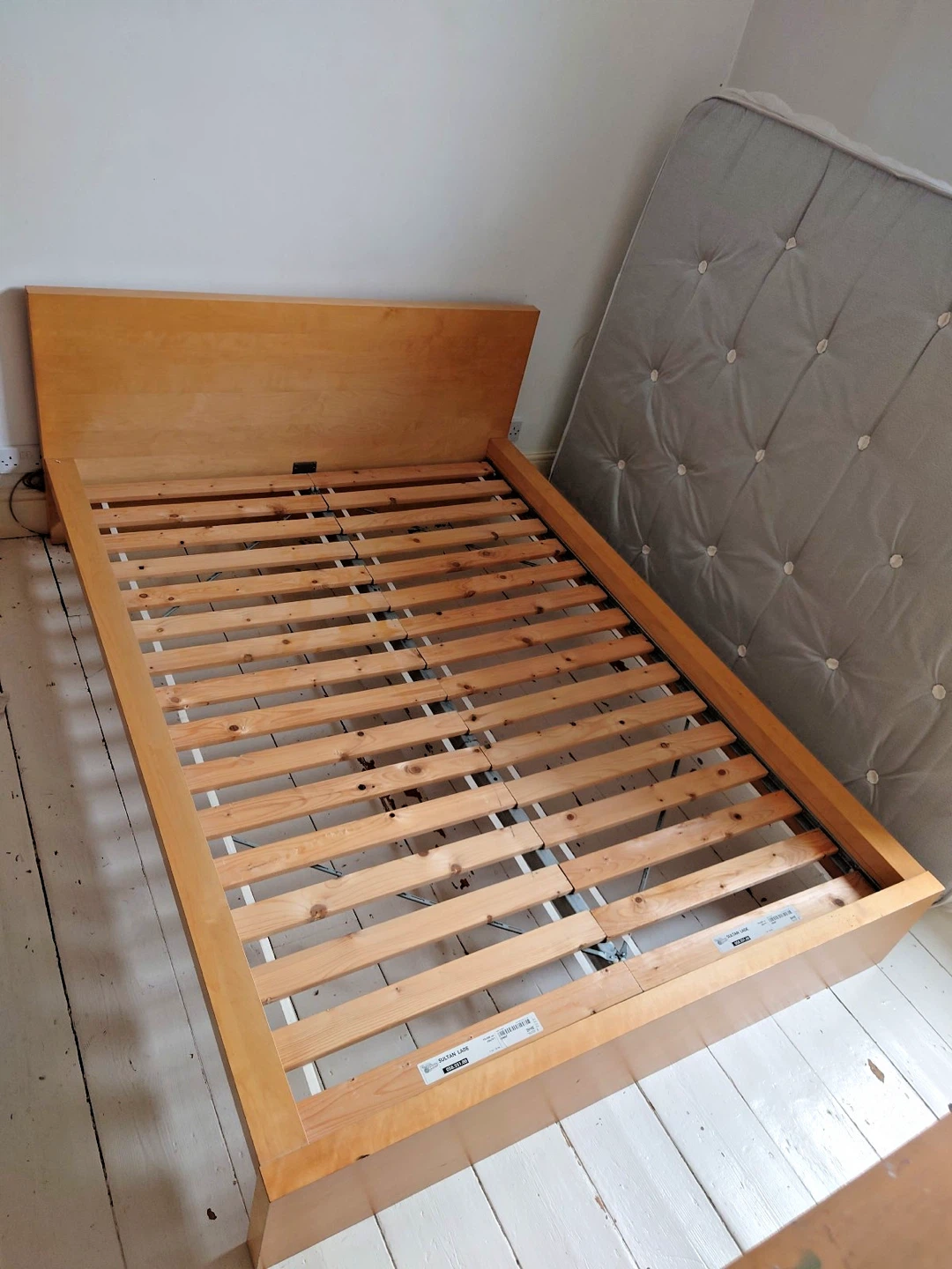 Ikea Queen bed frame * free delivery - photo 2