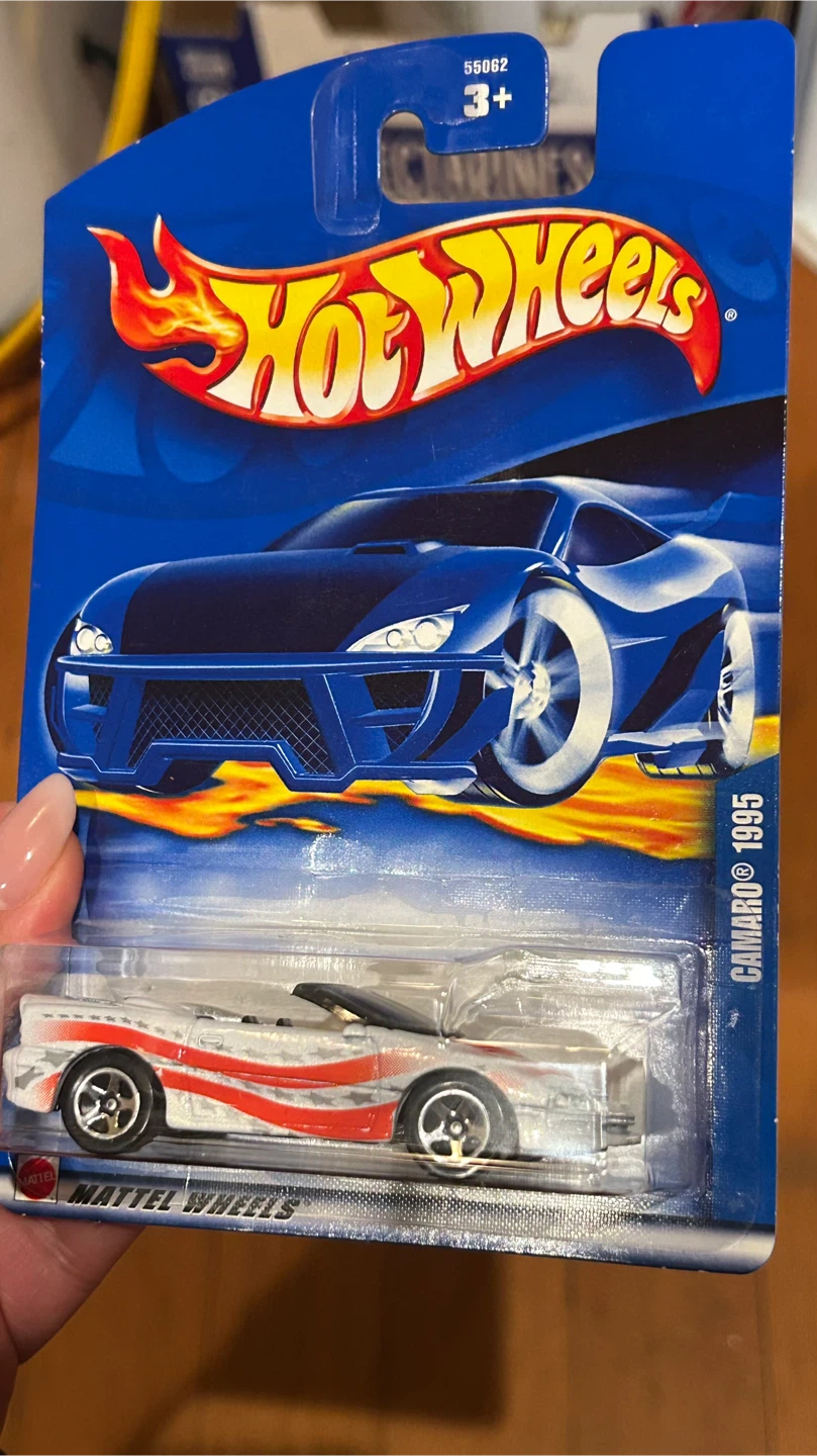 Hot Wheels 1995 Camaro Collector Edition - photo 2