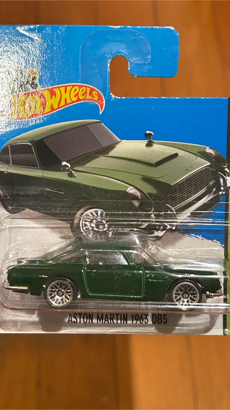 Hot Wheels Aston Martin 1963 DB5 - photo 2