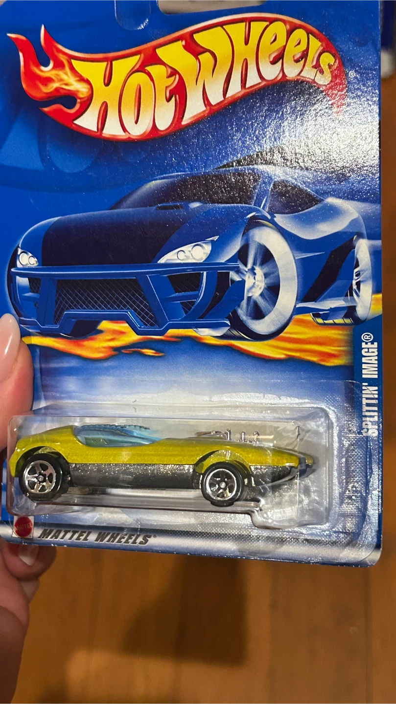 Hot Wheels Splittin' Image Die-Cast Car - photo 2