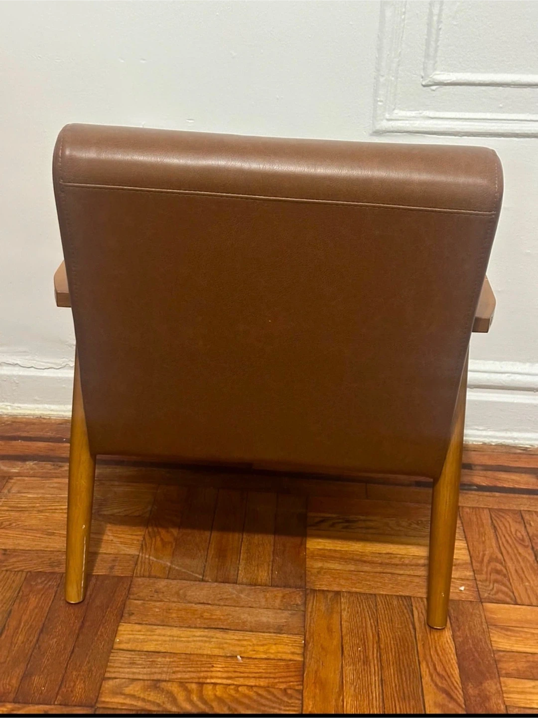 Modern Brown Accent Chair – Faux Leather & Wood Frame - photo 2