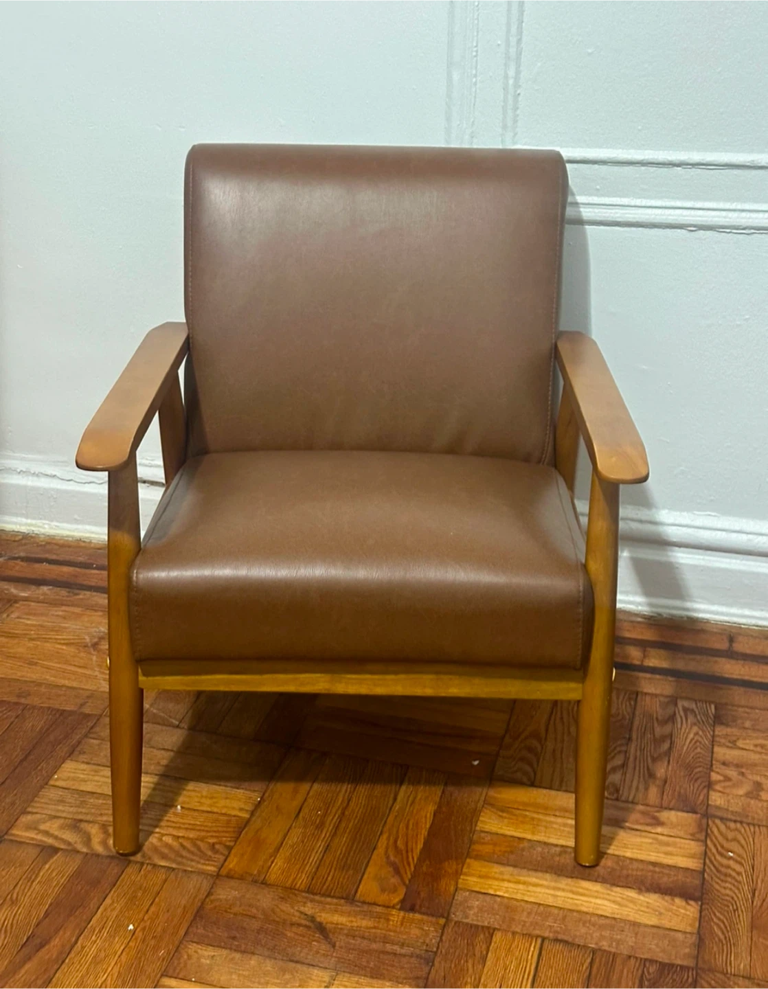 Modern Brown Accent Chair – Faux Leather & Wood Frame - photo 5