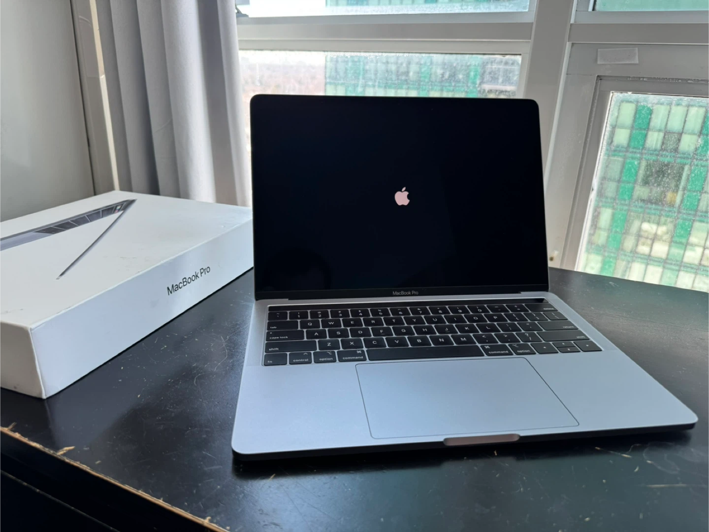 Apple MacBook Pro 13" (2019) with Case and USB Hub - photo 2