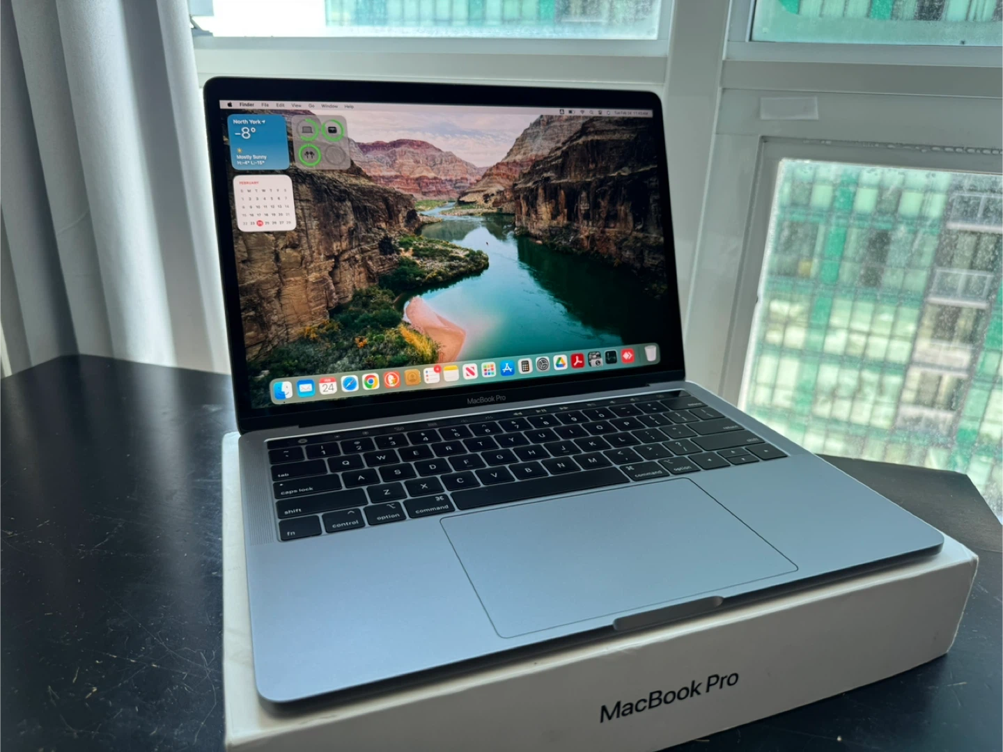 Apple MacBook Pro 13" (2019) with Case and USB Hub