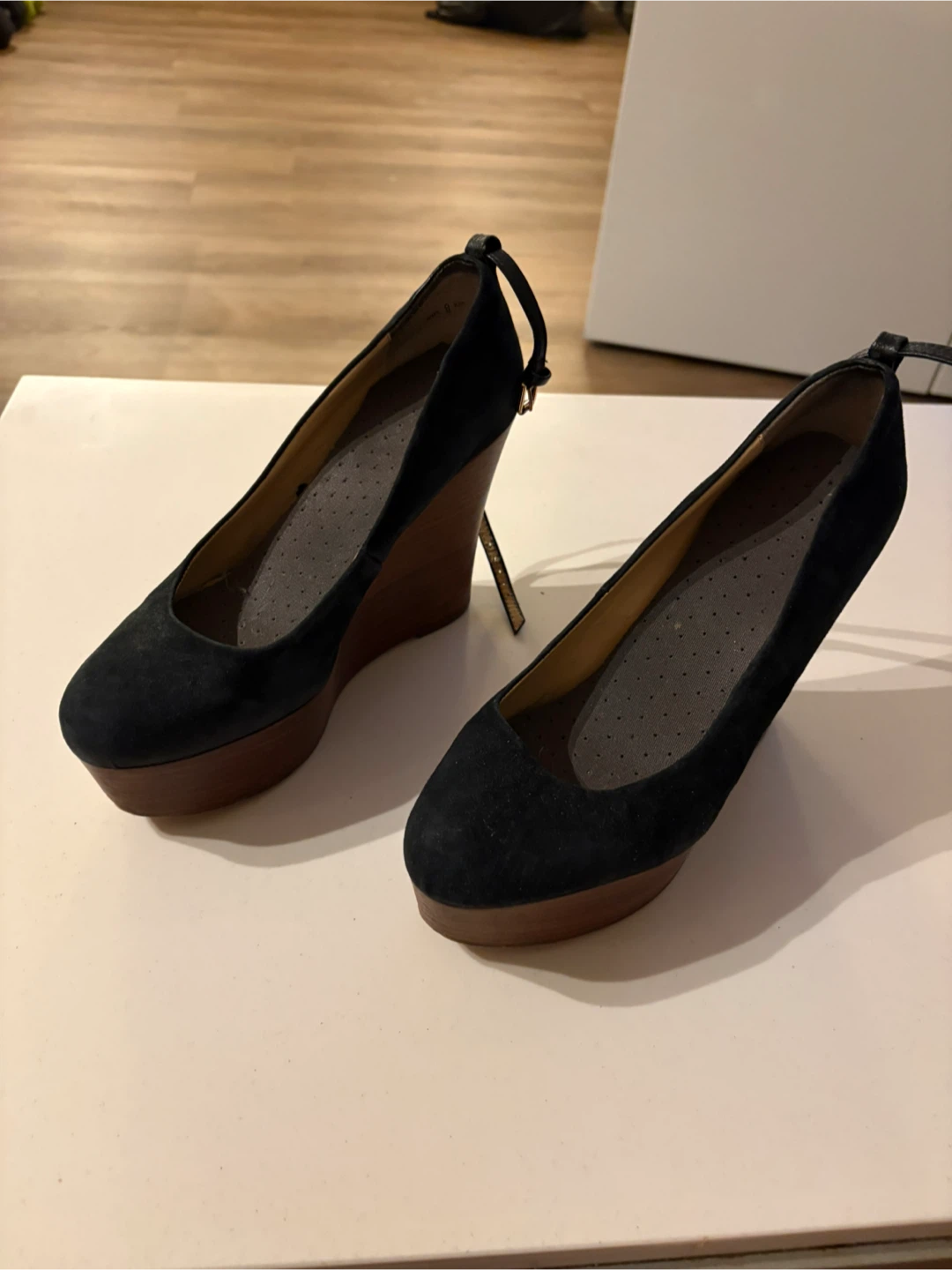 Aldo Black Platform Wedge Heels – Size 9