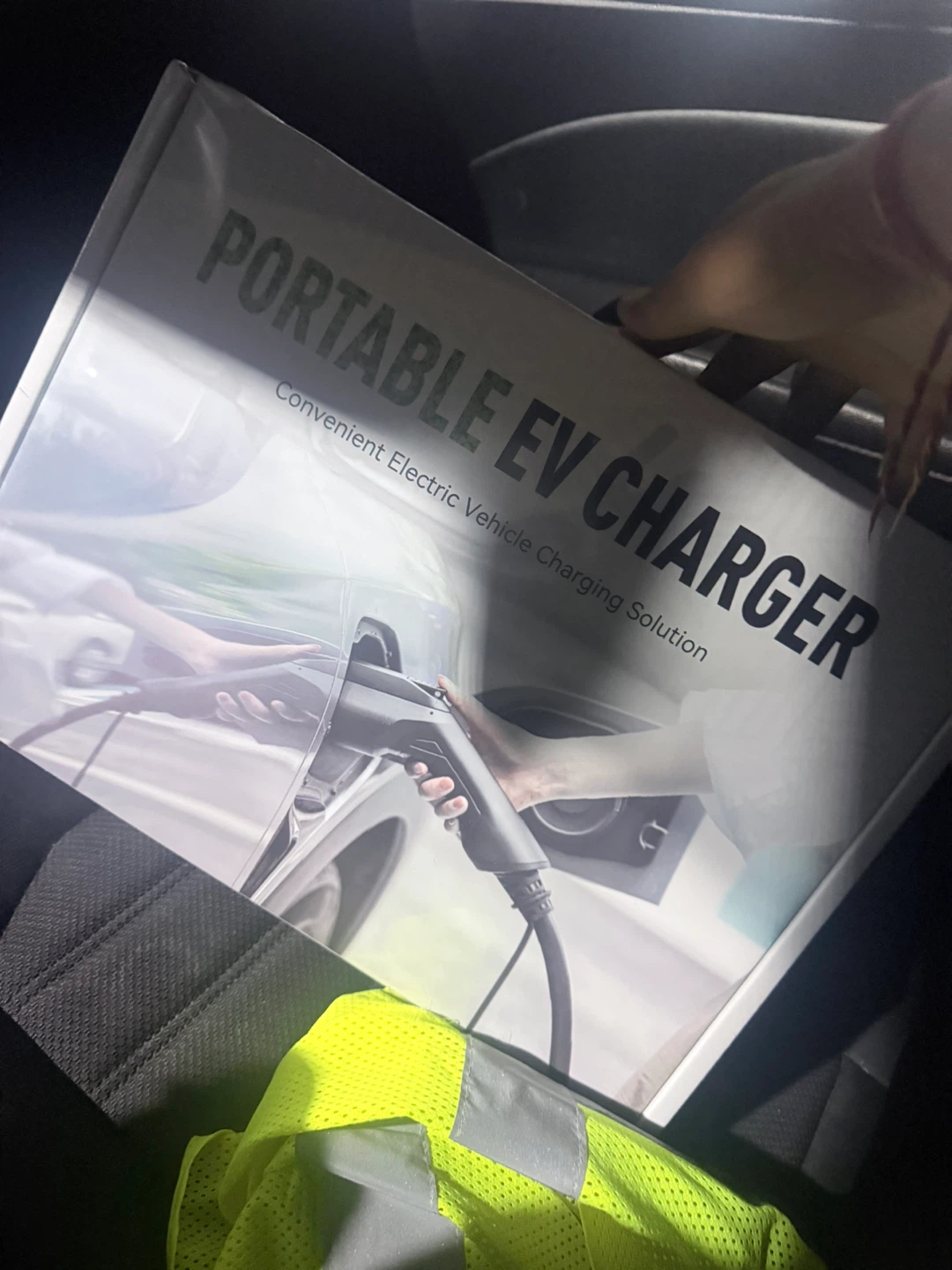 Portable EV Charger - Level 1, 115V, 16A, 20ft Cable - photo 5