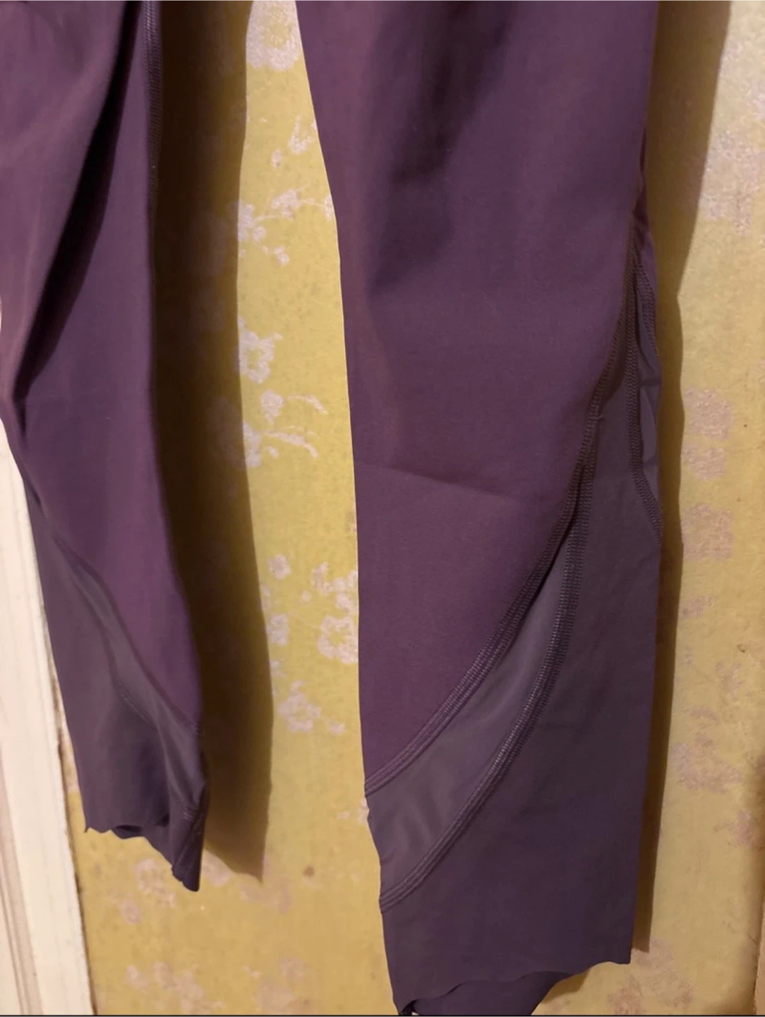 Lululemon Wunder Under Scalloped hem high rise crop 23” sz4 - photo 3