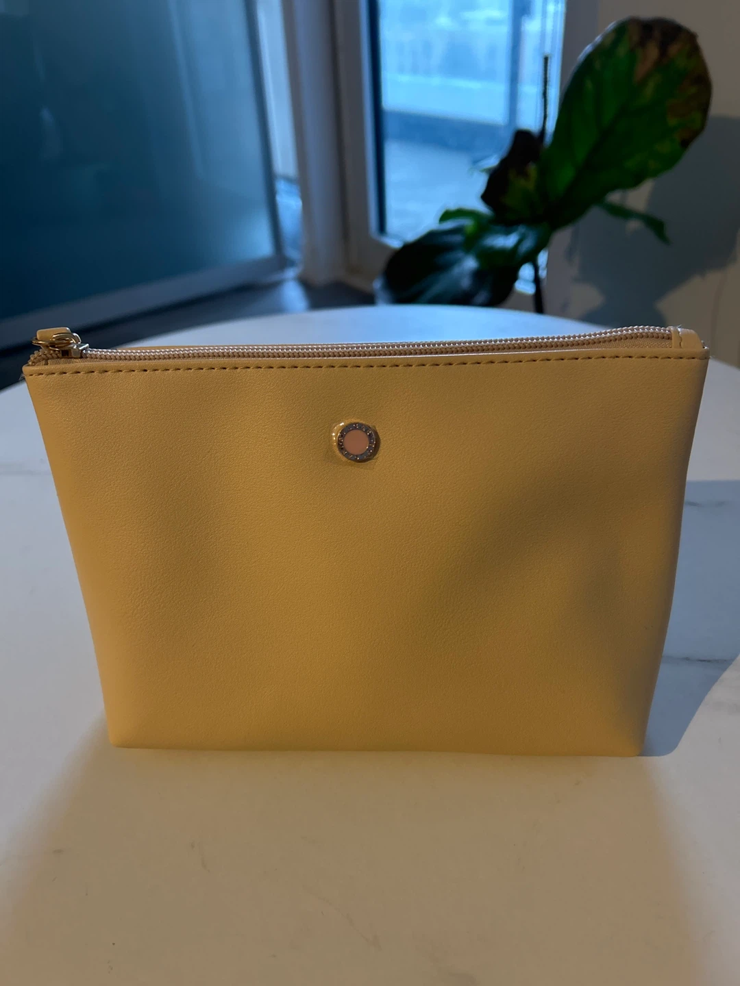 NEW Bvlgari Emirates Cosmetic Bag - photo 2